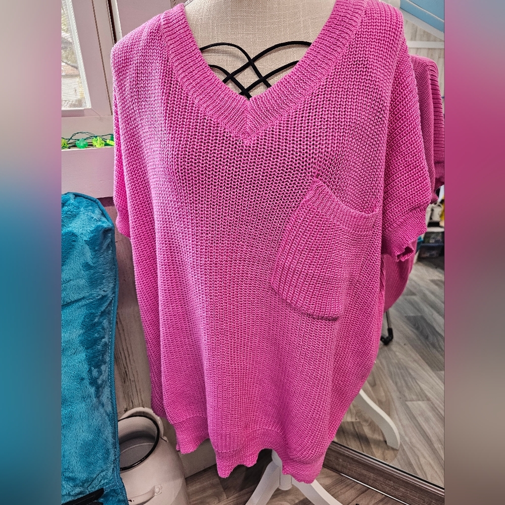 Knit pullover short sleeve sweater